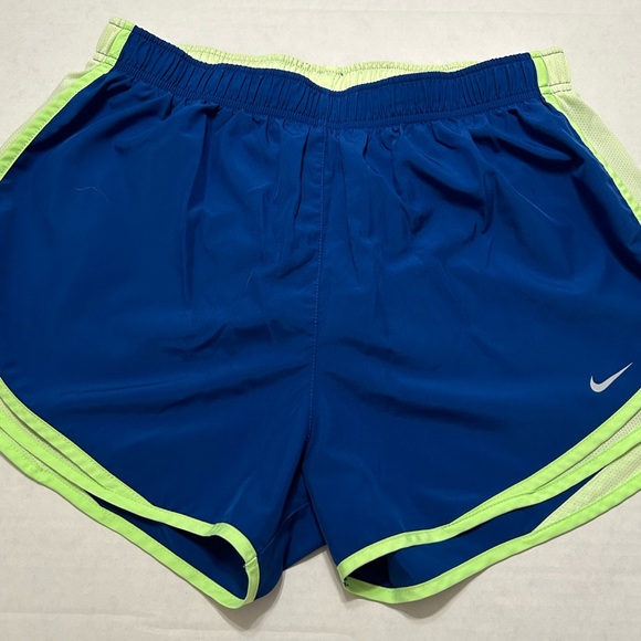 Nike Pants - 🌵EUC Nike Tempo Shorts🌵